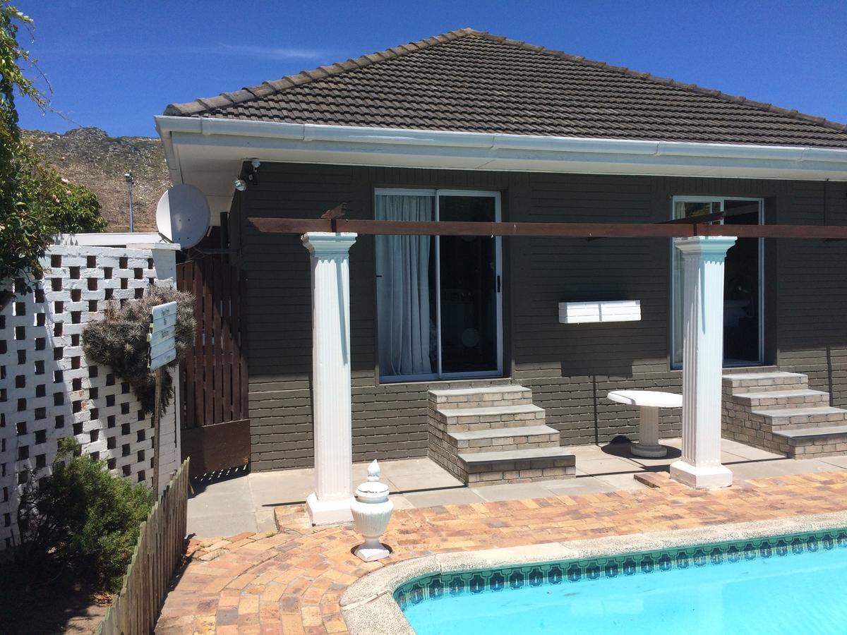 Bed and Breakfast Leo's Den Fish Hoek Exterior foto