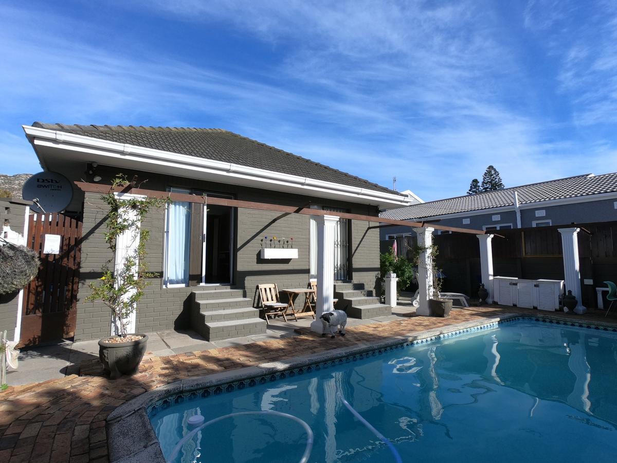 Bed and Breakfast Leo's Den Fish Hoek Exterior foto